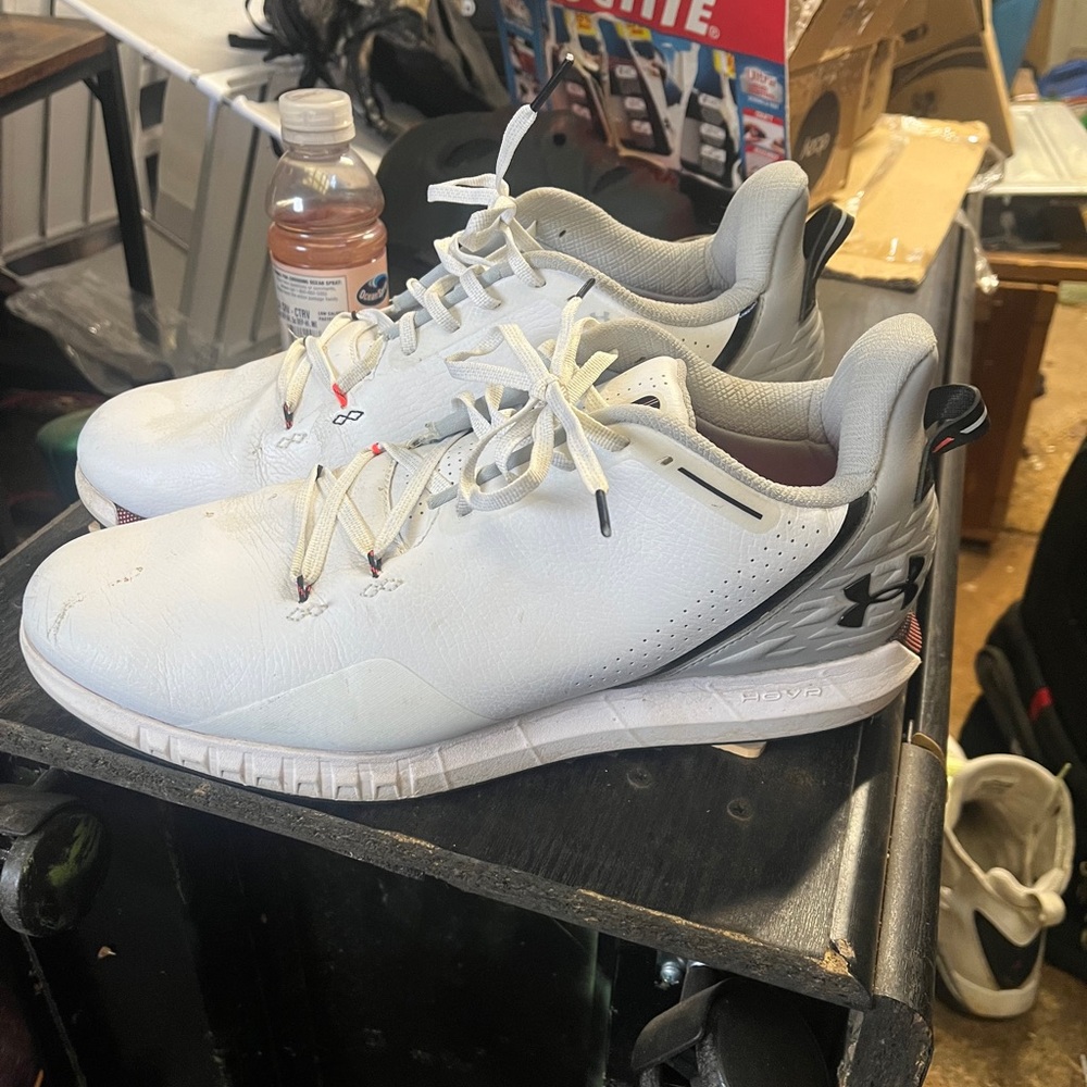 Under Armour Men's White and Black Athletic Shoes